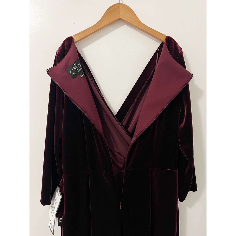 Alex Evenings Velvet Ruched Embellished Sheath Dress Burgundy Size 12 - Picture 7 of 10